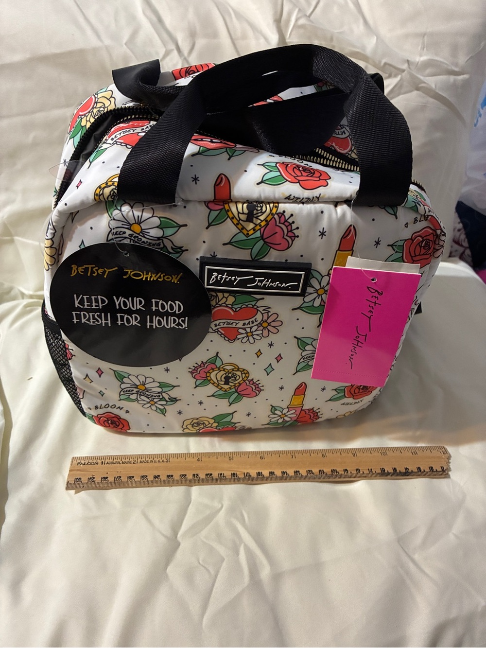 Betsey Johnson White Floral & Lipstick Insulated Cosmetic/Lunch Bag
